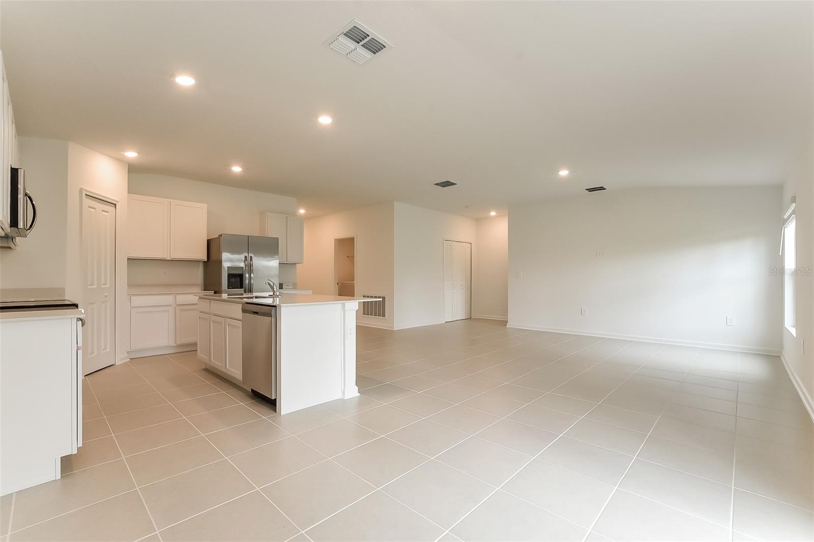 OAK HAMMOCK RESERVE - Residential Lease