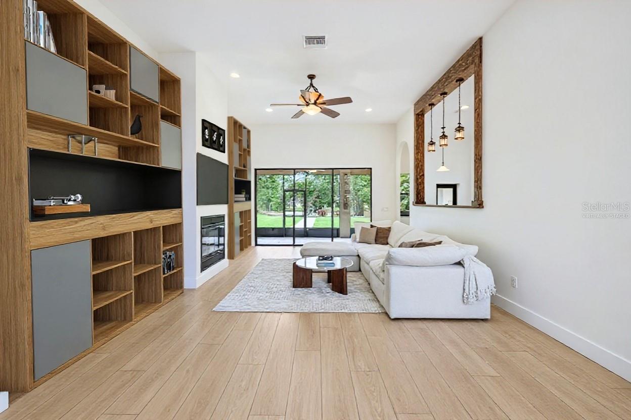 SILVER LAKES - Residential