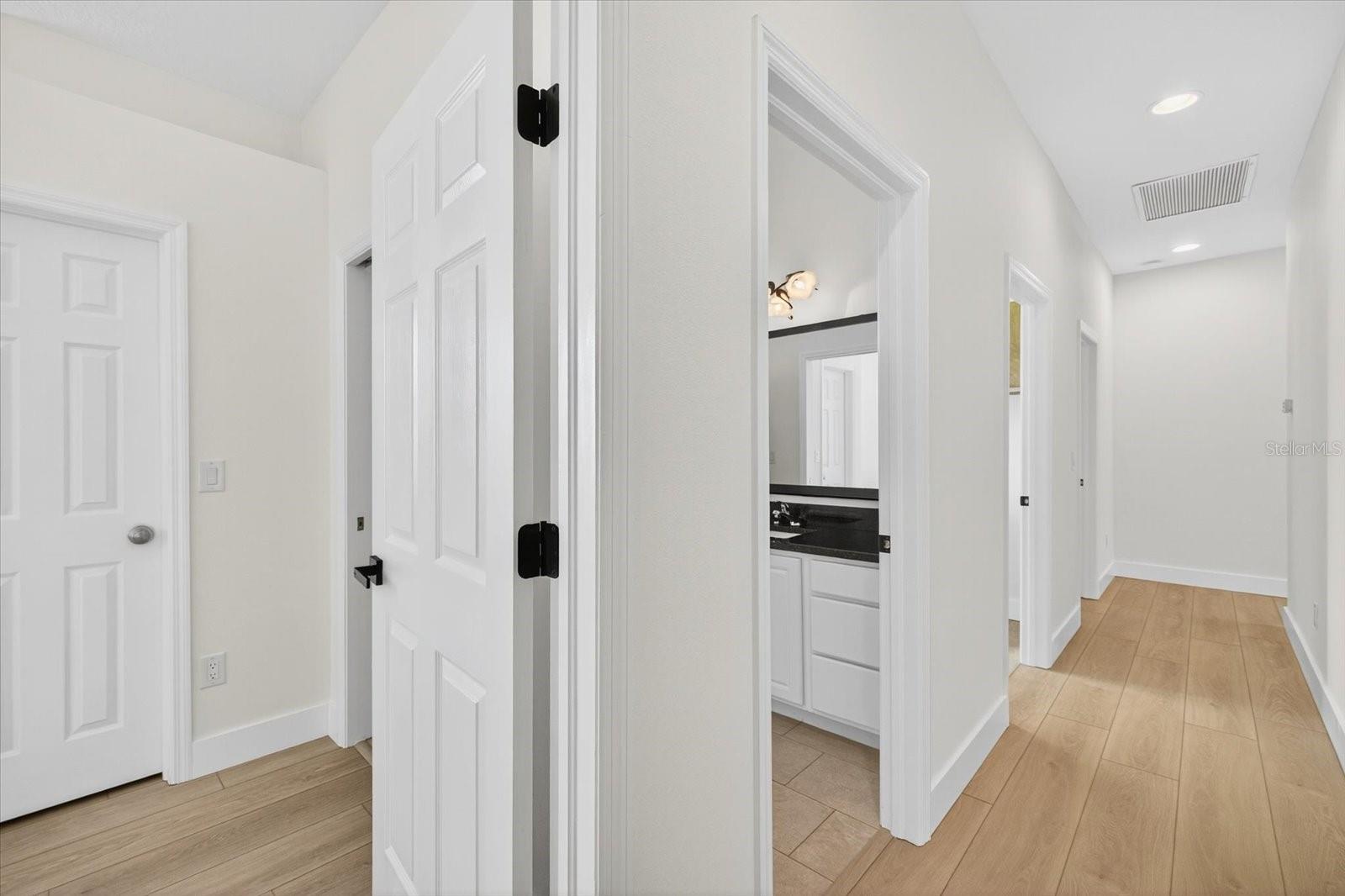 SILVER LAKES - Residential