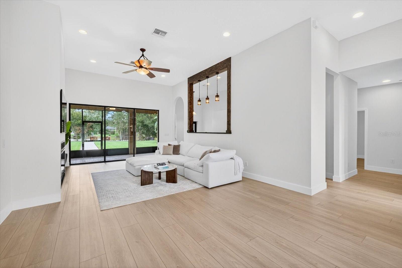 SILVER LAKES - Residential