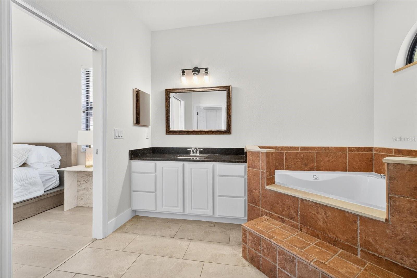 SILVER LAKES - Residential