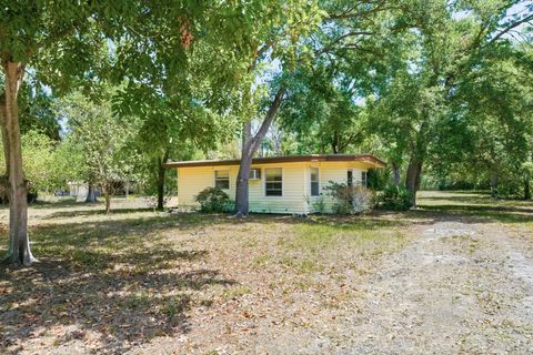Photo of 11405 Oak Lane, Largo, FL 33778 (MLS # TB8499897)