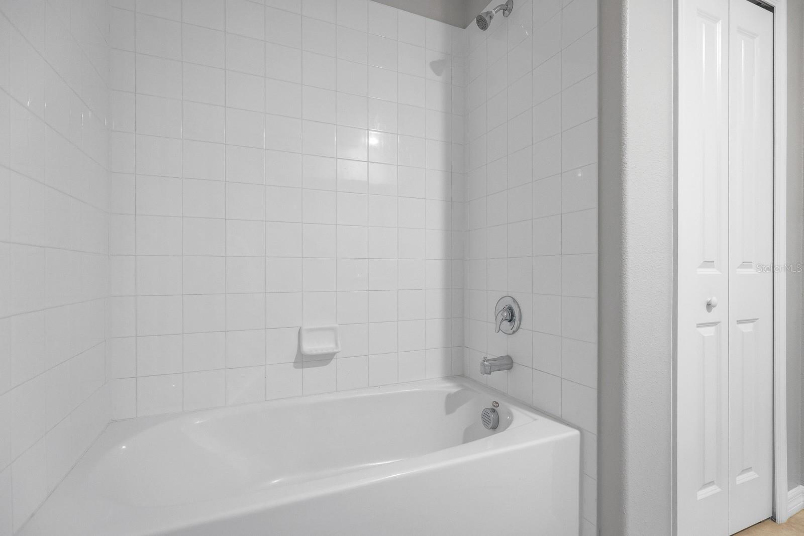 OSPREY RESERVE - Residential Lease