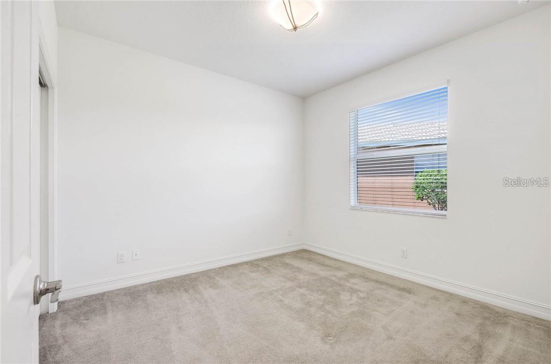 VALENCIA LAKES TR N - Residential