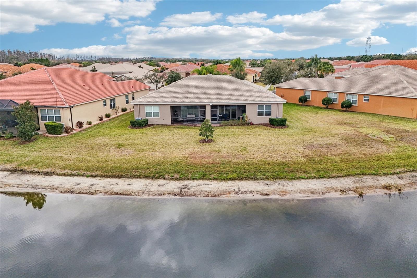 VALENCIA LAKES TR N - Residential