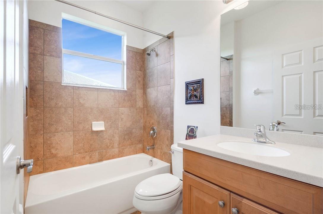 VALENCIA LAKES TR N - Residential