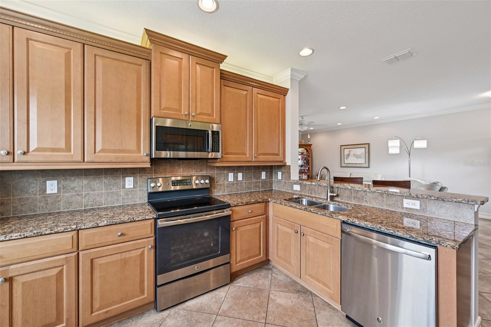 VALENCIA LAKES TR N - Residential