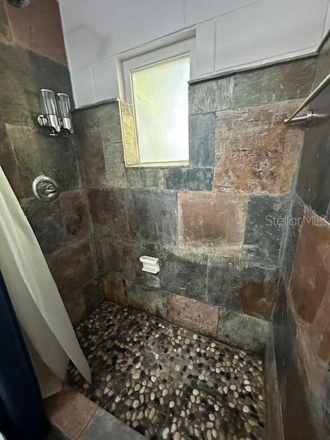 LUCERNE HEIGHTS - Residential Lease