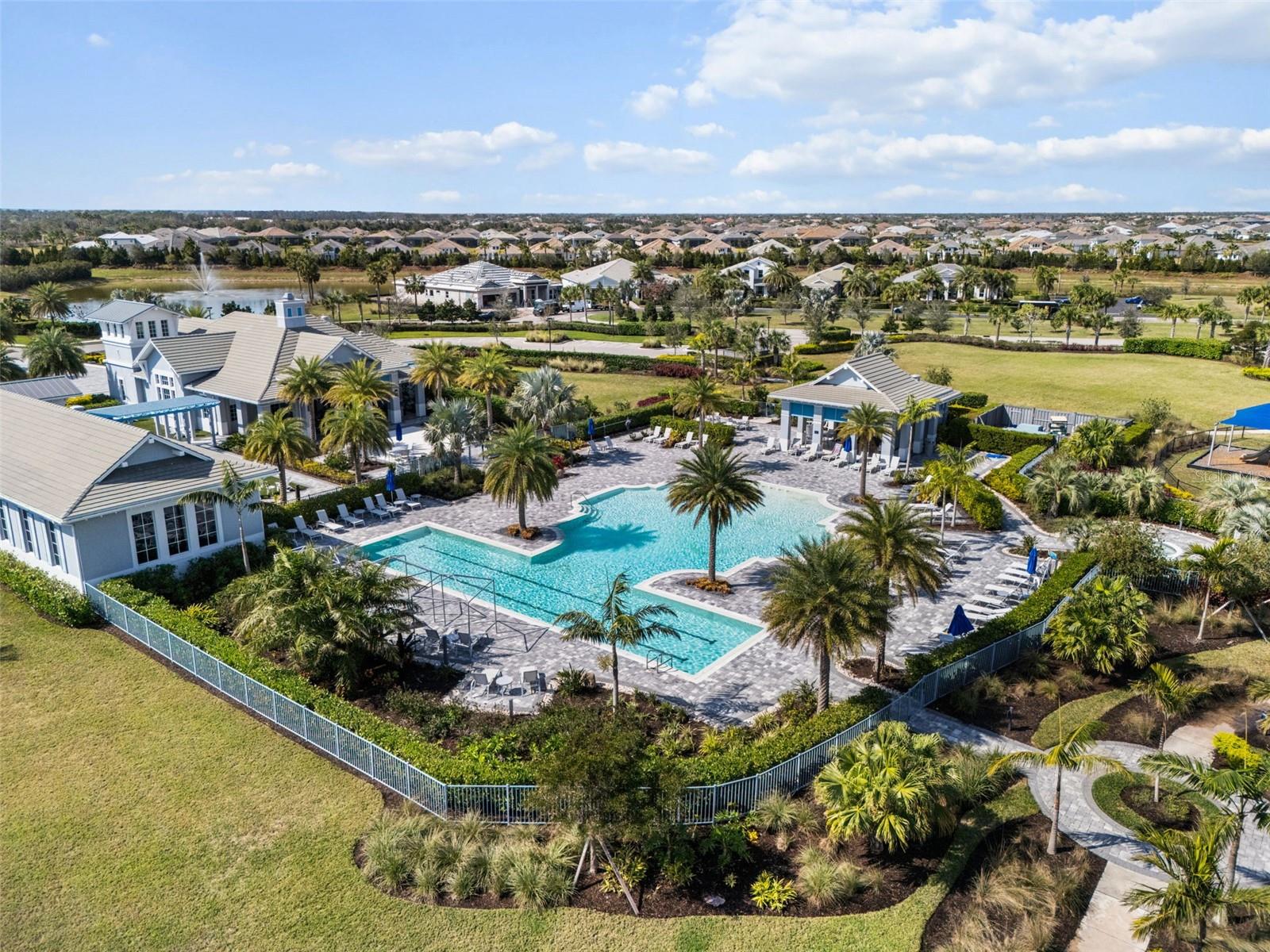 ISLES AT LAKEWOOD RANCH - Residential