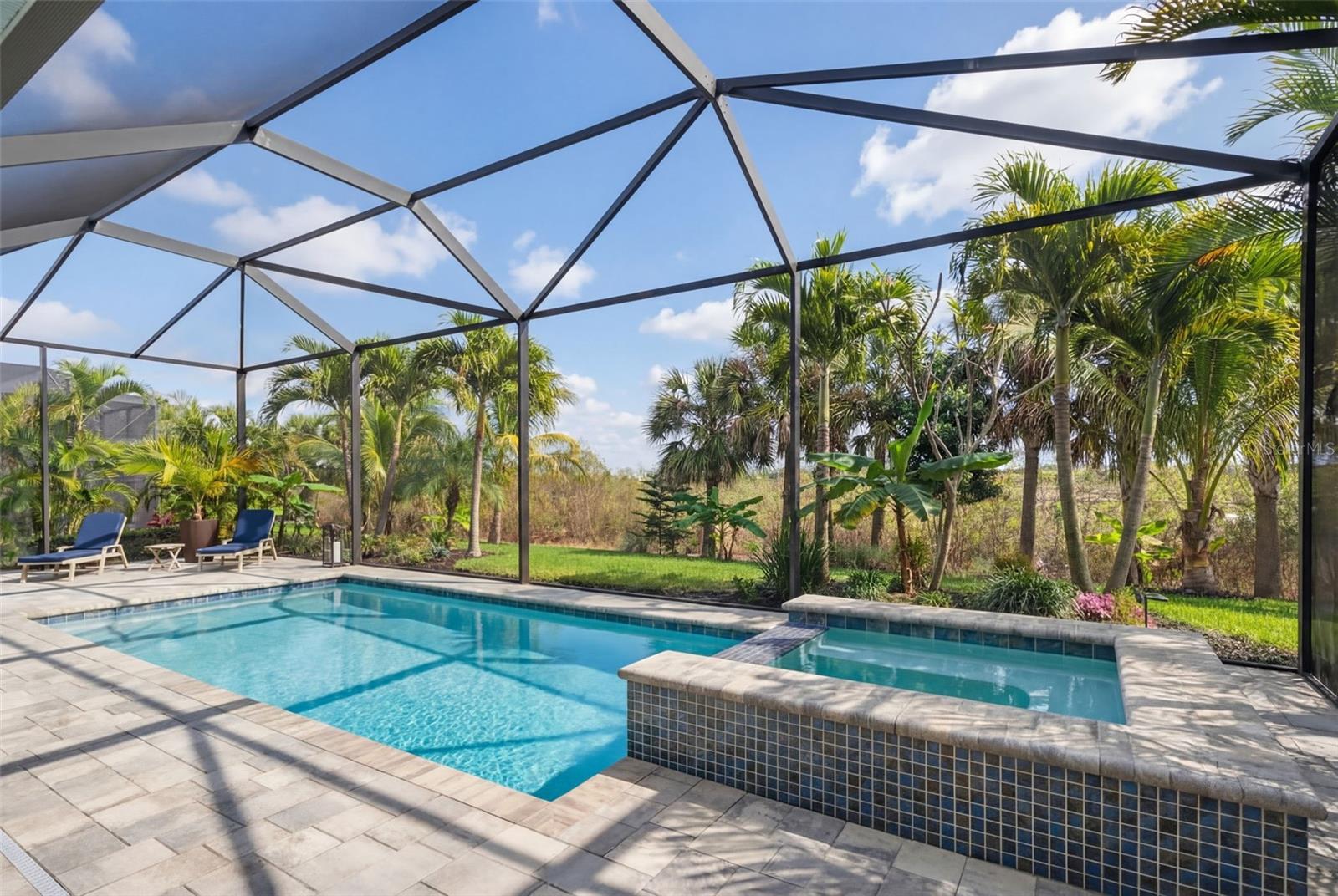 ISLES AT LAKEWOOD RANCH - Residential