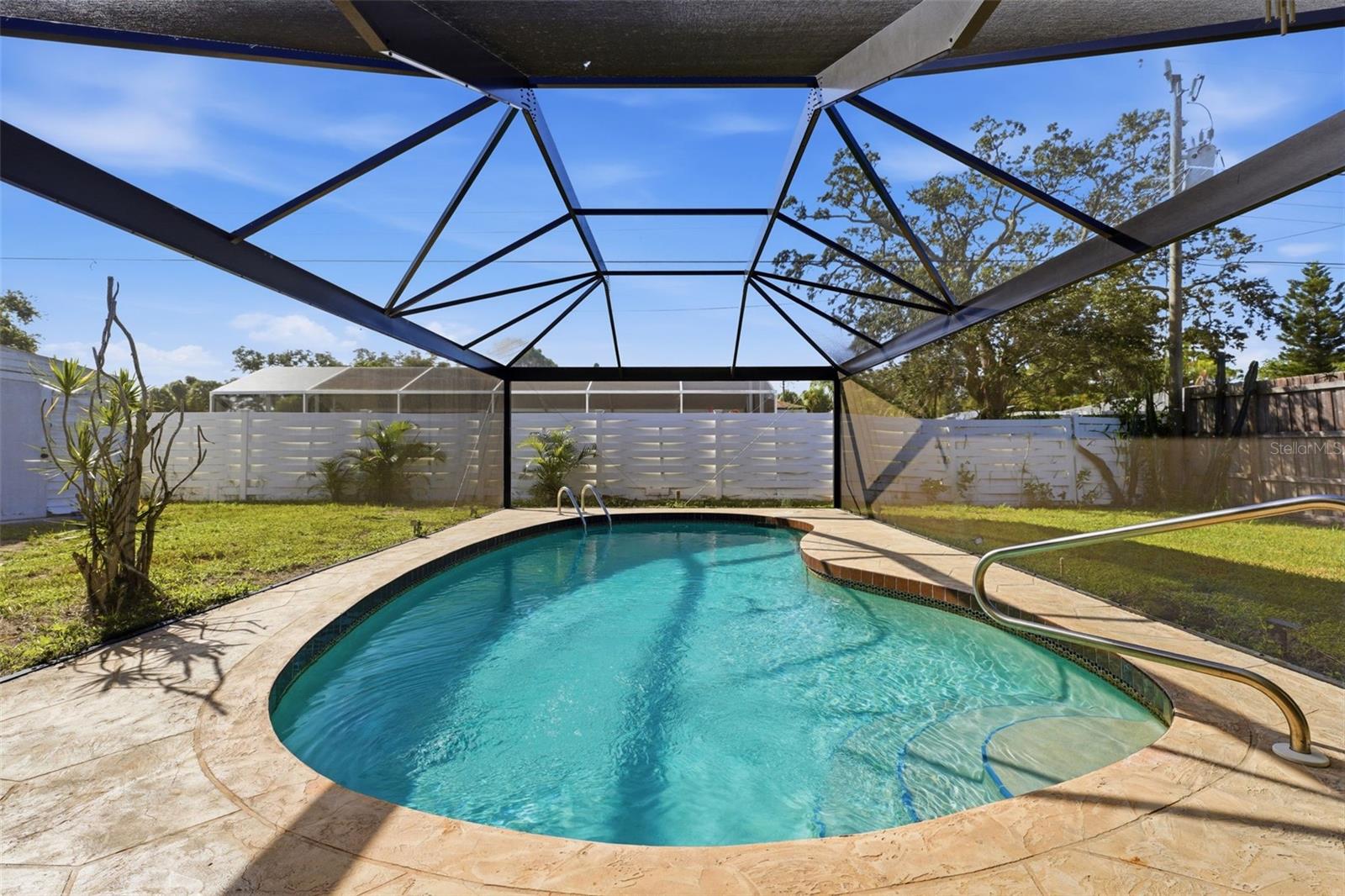 Search Properties for Sale 2 847 S VENICE BOULEVARD