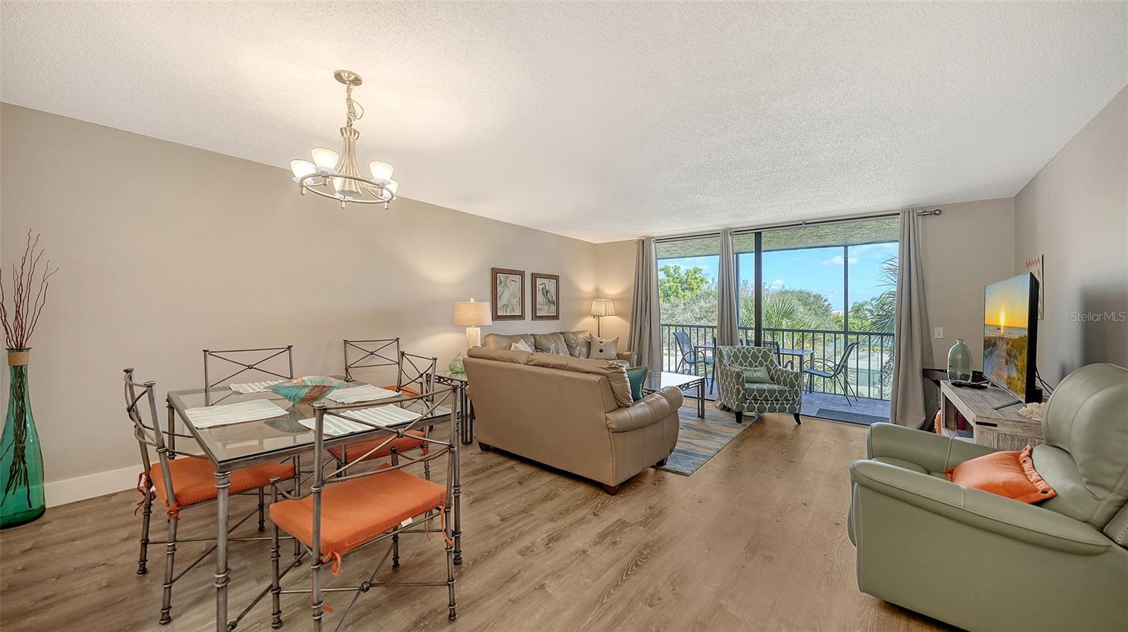SEAPLACE III - Residential