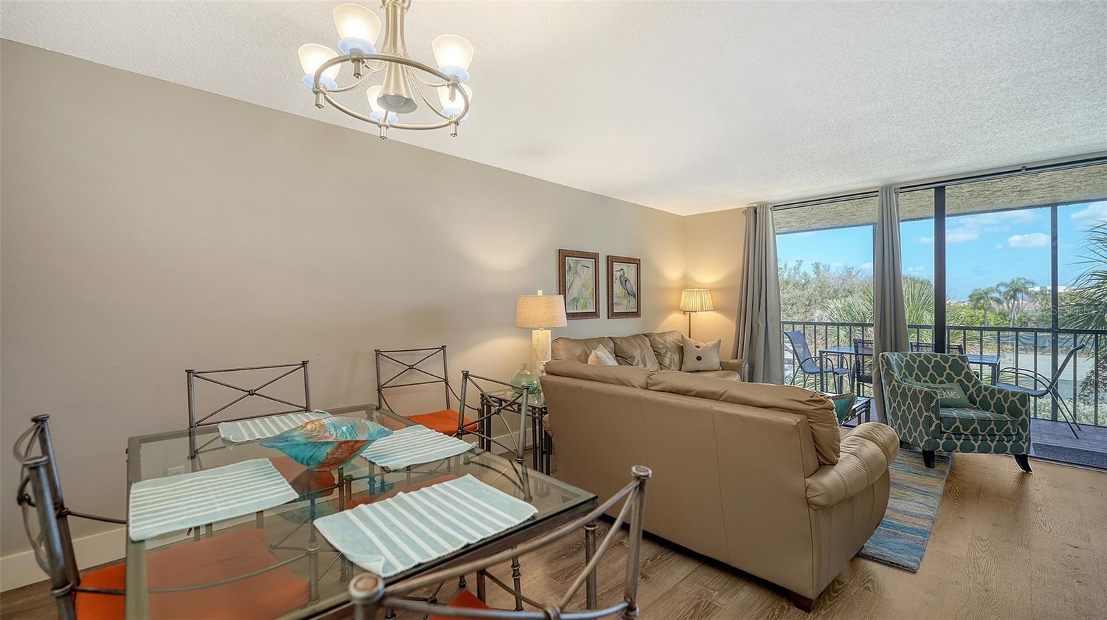 SEAPLACE III - Residential