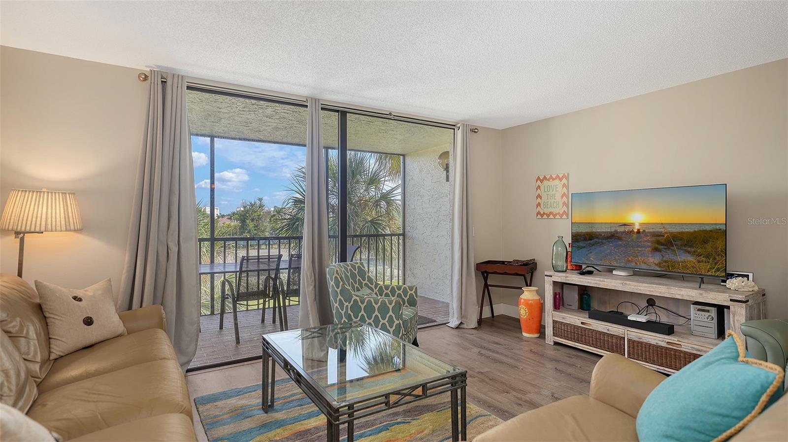 SEAPLACE III - Residential