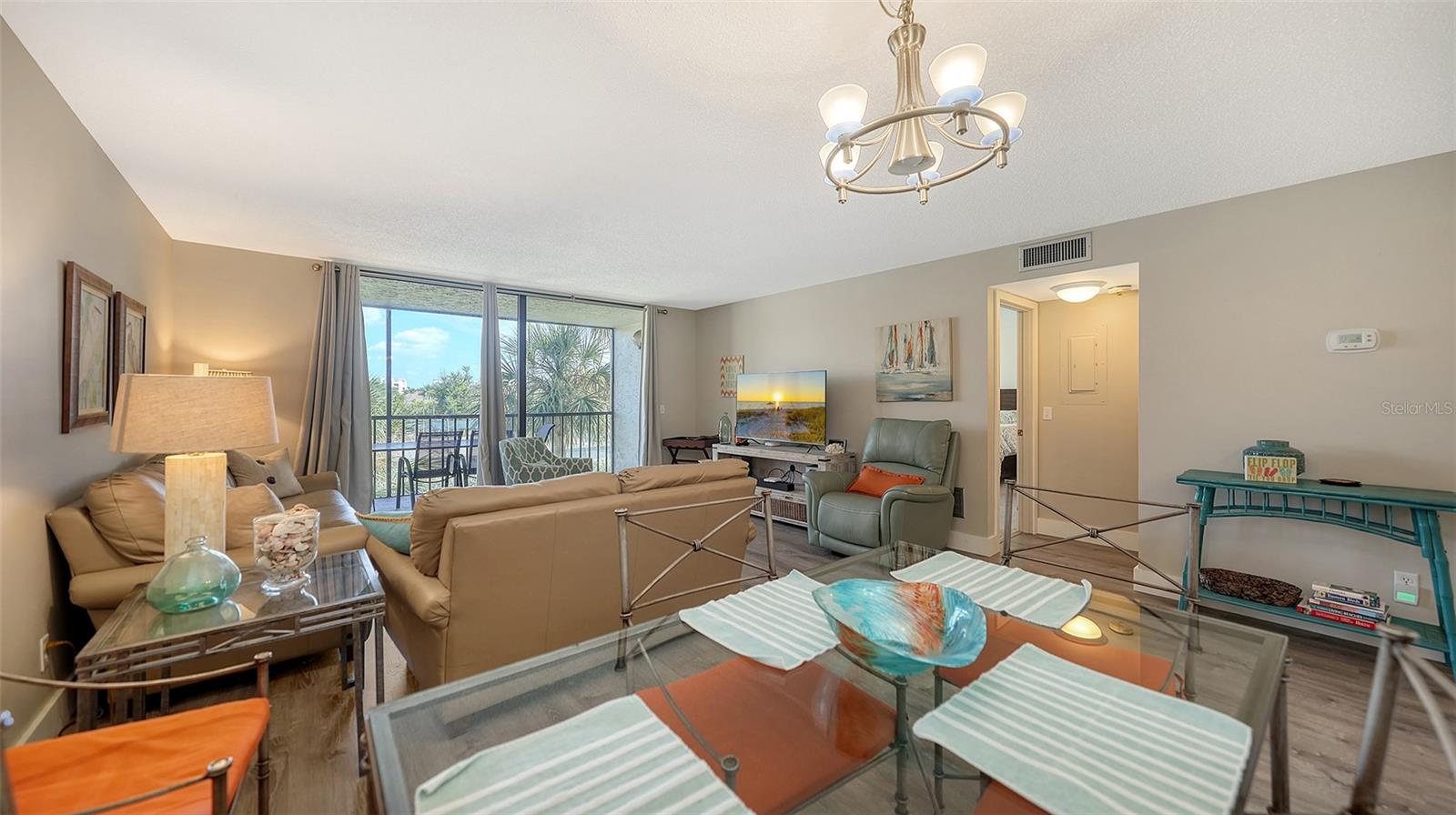 SEAPLACE III - Residential