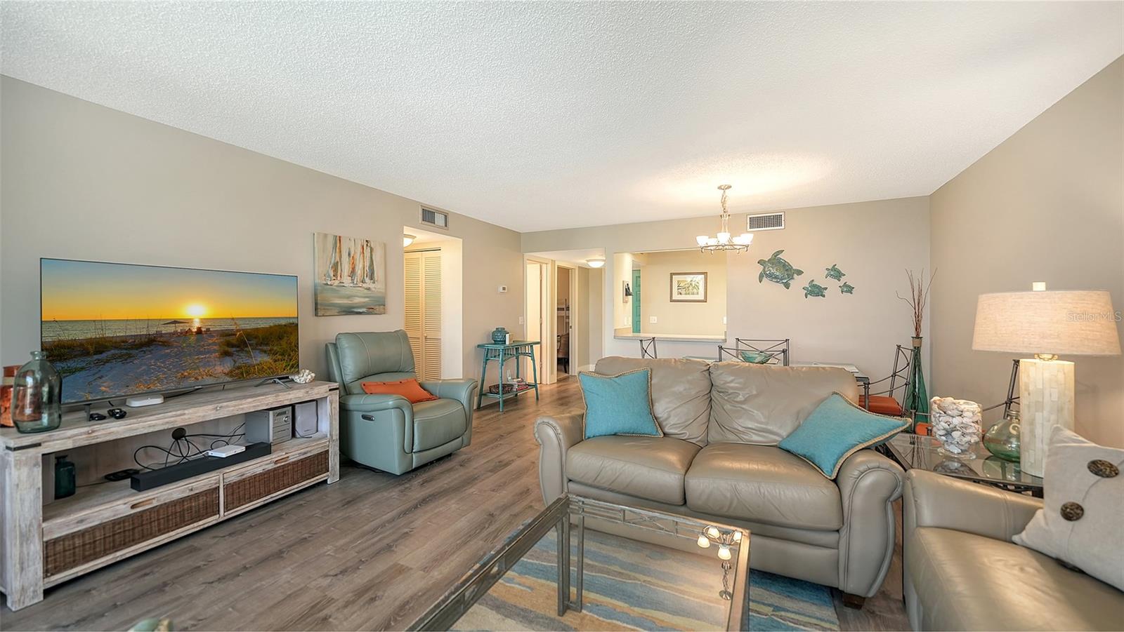 SEAPLACE III - Residential