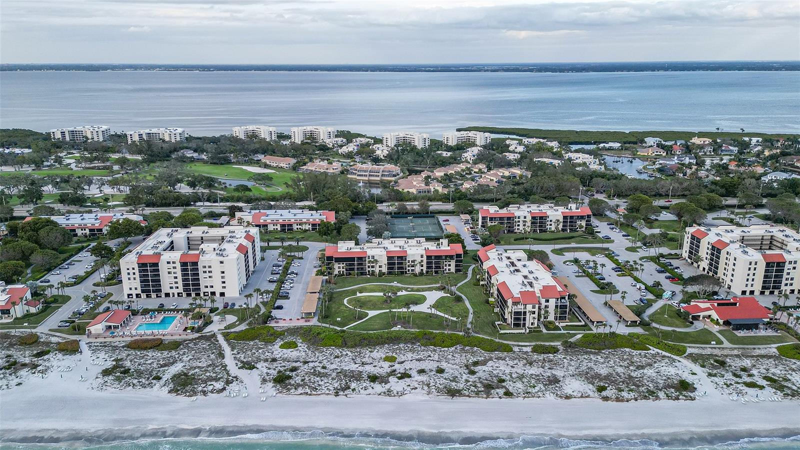 SEAPLACE III - Residential