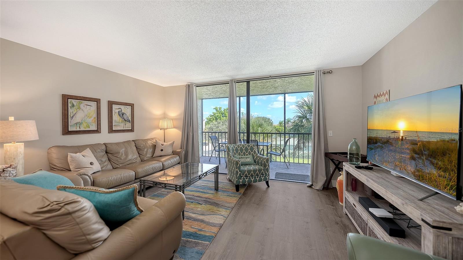 SEAPLACE III - Residential