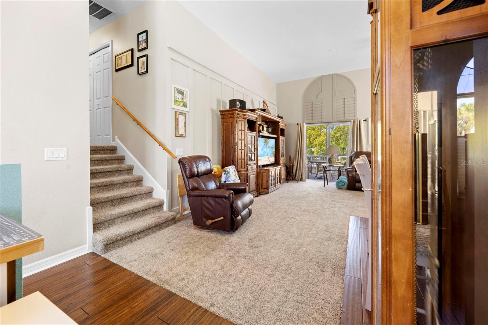 MARTHAS VINEYARD - Residential