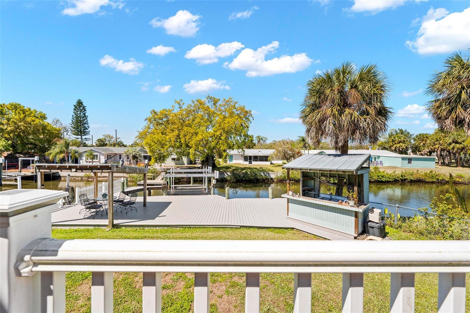 MARTHAS VINEYARD - Residential