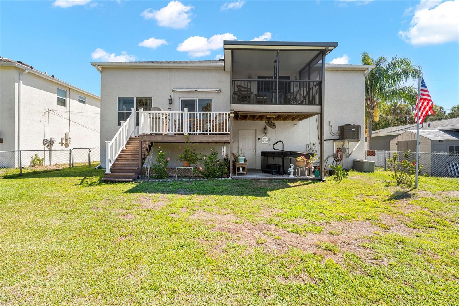 MARTHAS VINEYARD - Residential