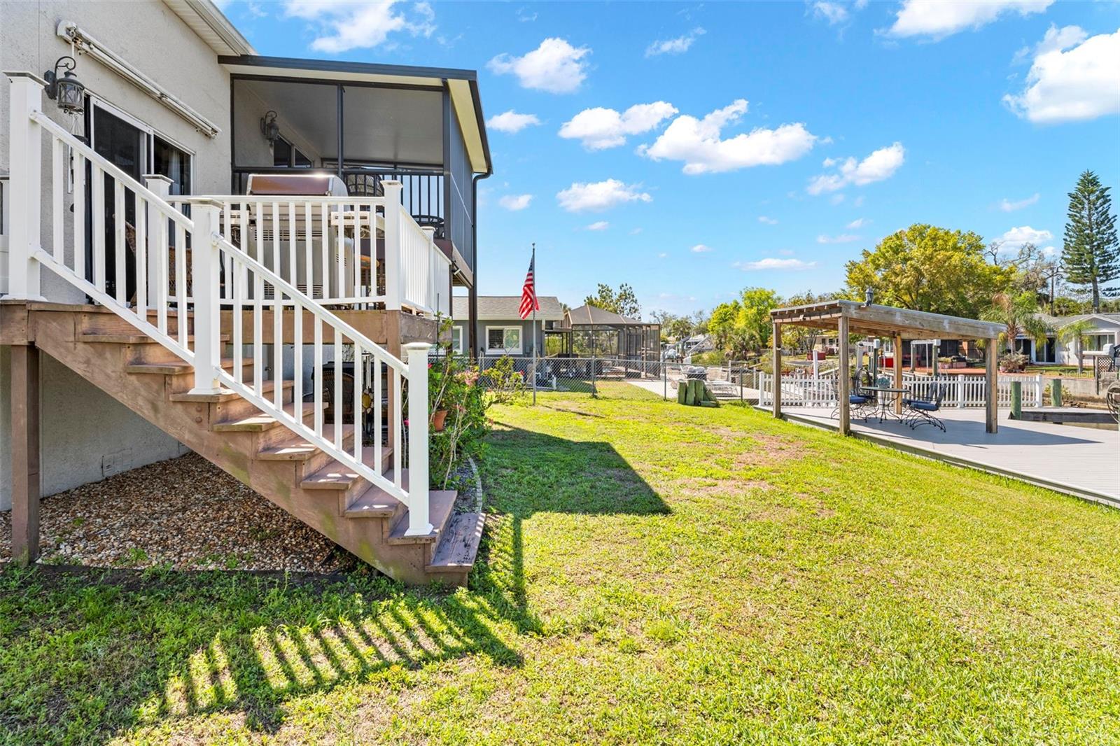 MARTHAS VINEYARD - Residential