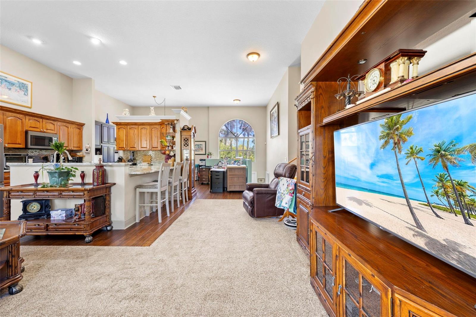 MARTHAS VINEYARD - Residential