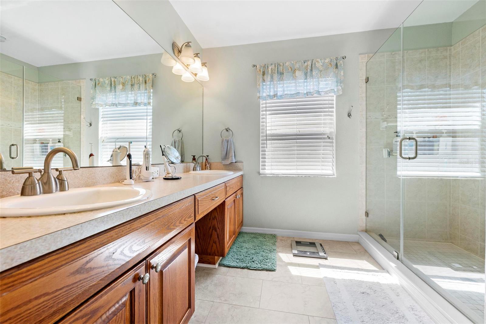 MARTHAS VINEYARD - Residential