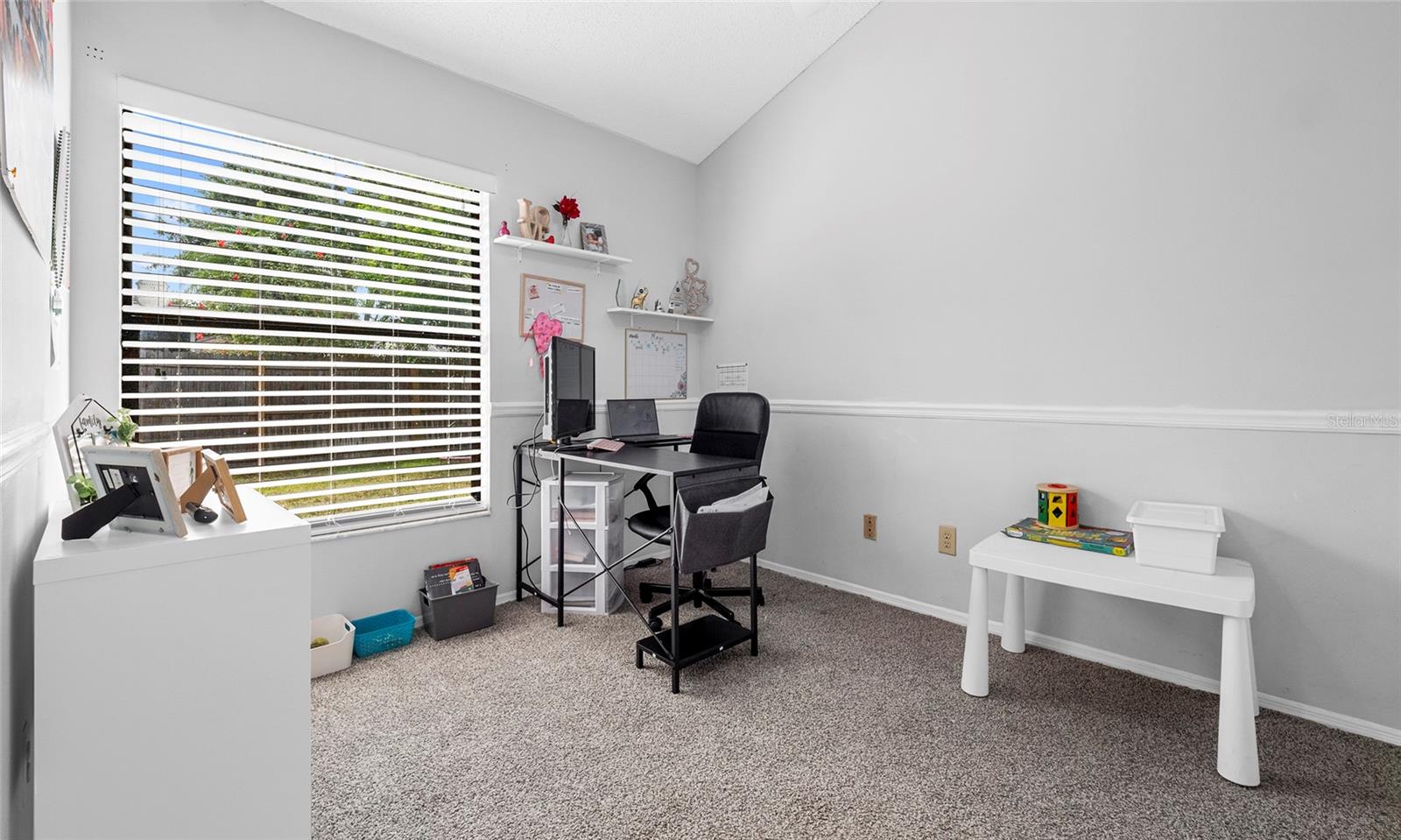 FAWN RIDGE VILLAGE H UN 2 - Residential