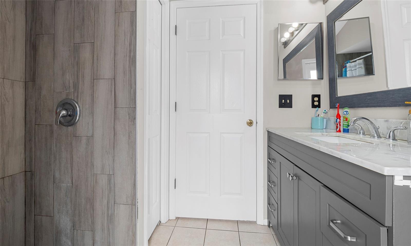 FAWN RIDGE VILLAGE H UN 2 - Residential