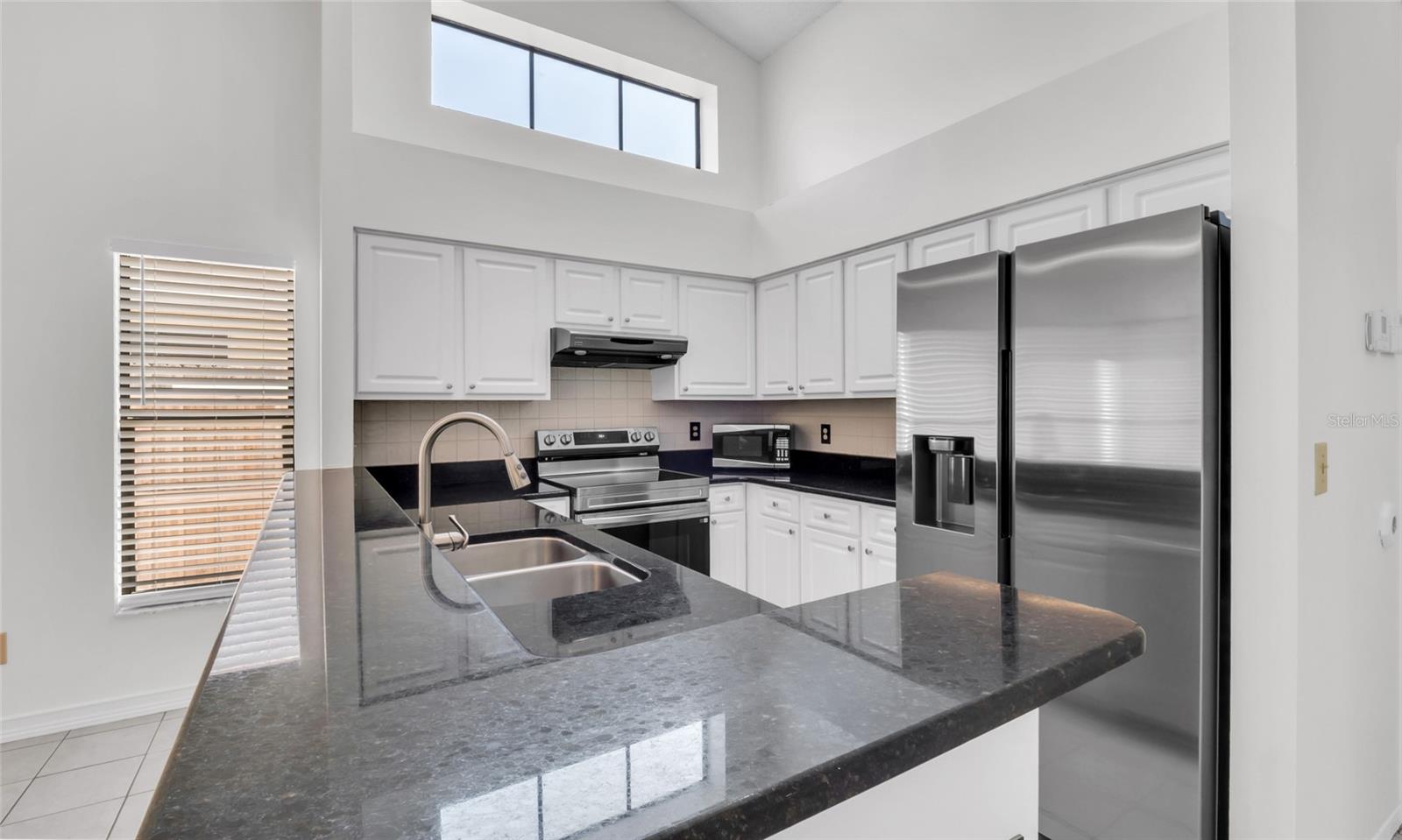 FAWN RIDGE VILLAGE H UN 2 - Residential