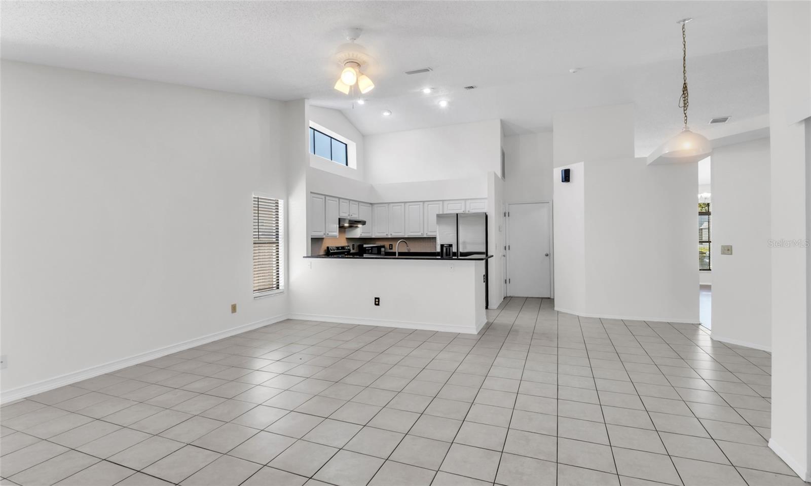 FAWN RIDGE VILLAGE H UN 2 - Residential