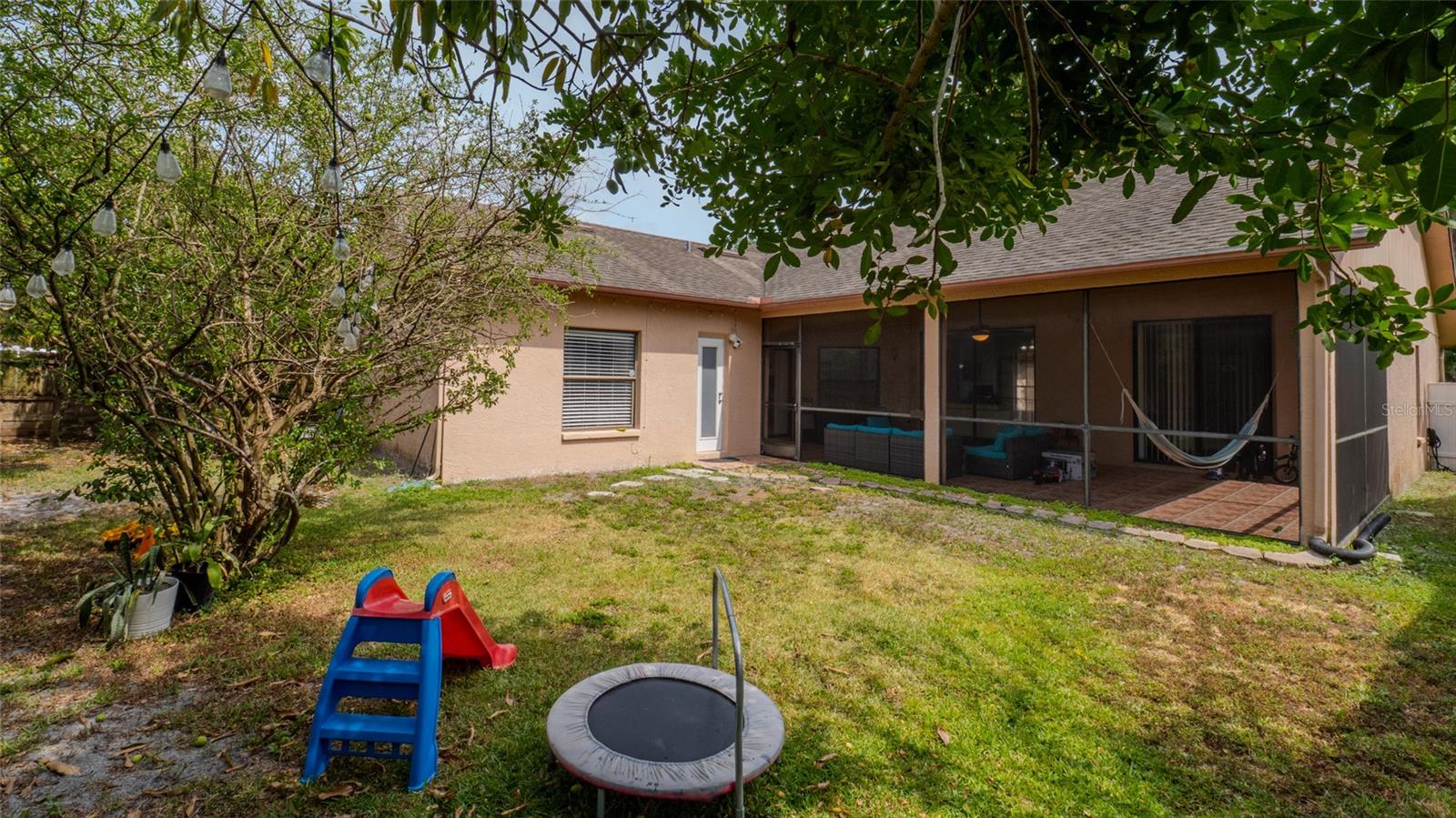 FAWN RIDGE VILLAGE H UN 2 - Residential