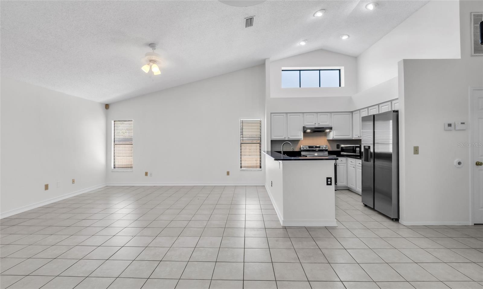 FAWN RIDGE VILLAGE H UN 2 - Residential