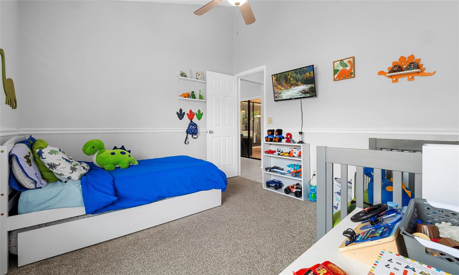 FAWN RIDGE VILLAGE H UN 2 - Residential