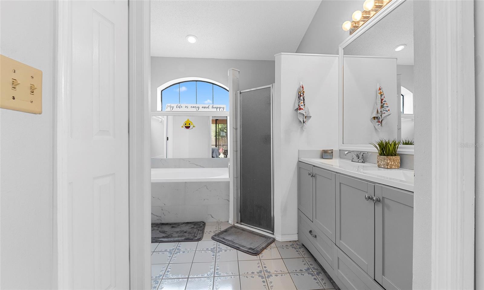 FAWN RIDGE VILLAGE H UN 2 - Residential