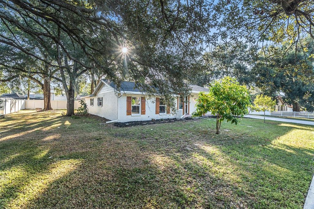 Photo of 1109 Bryan Road, Brandon, FL 33511 (MLS # O6353710)