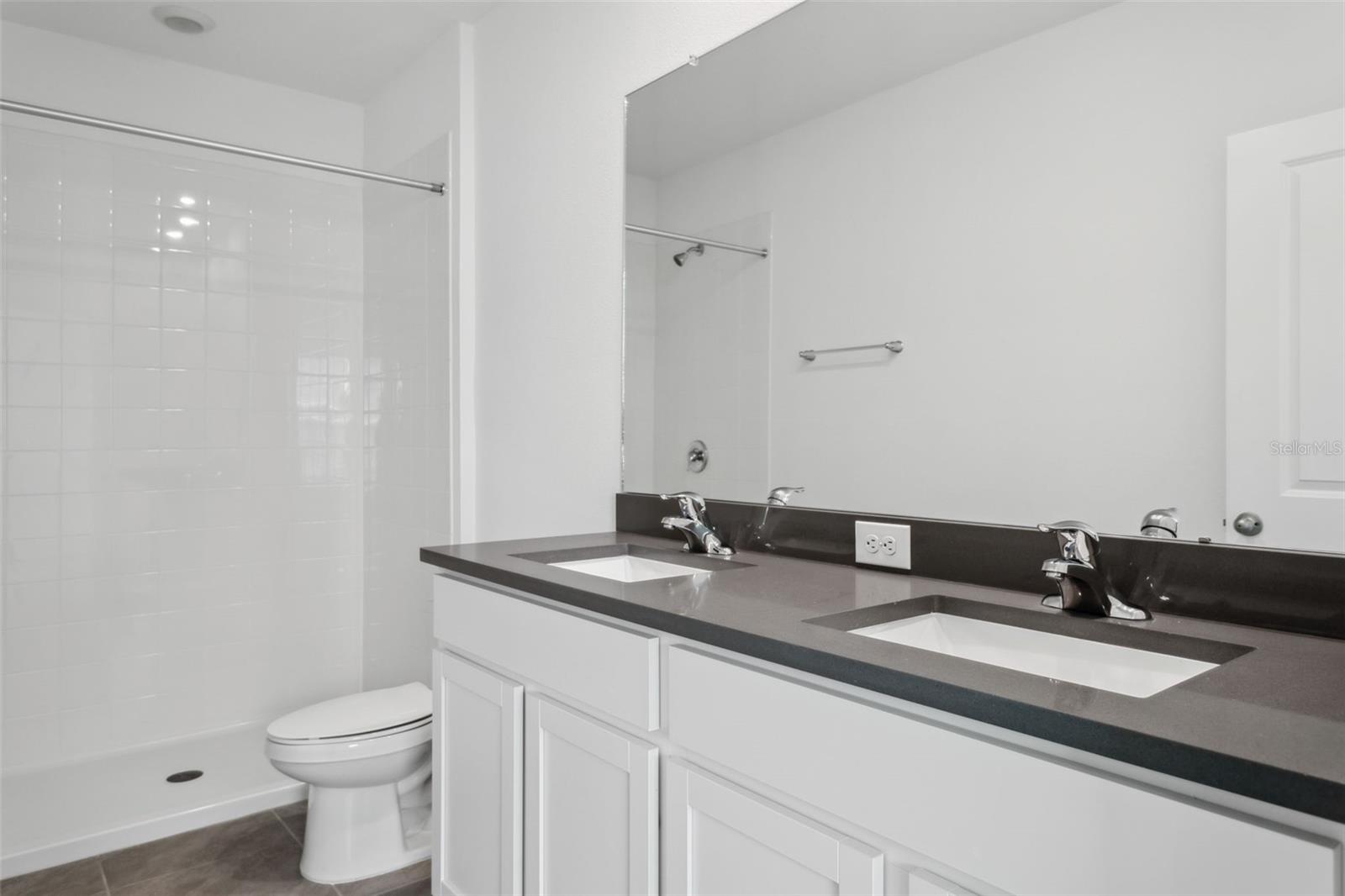 SALEM TWNHMS - Residential Lease