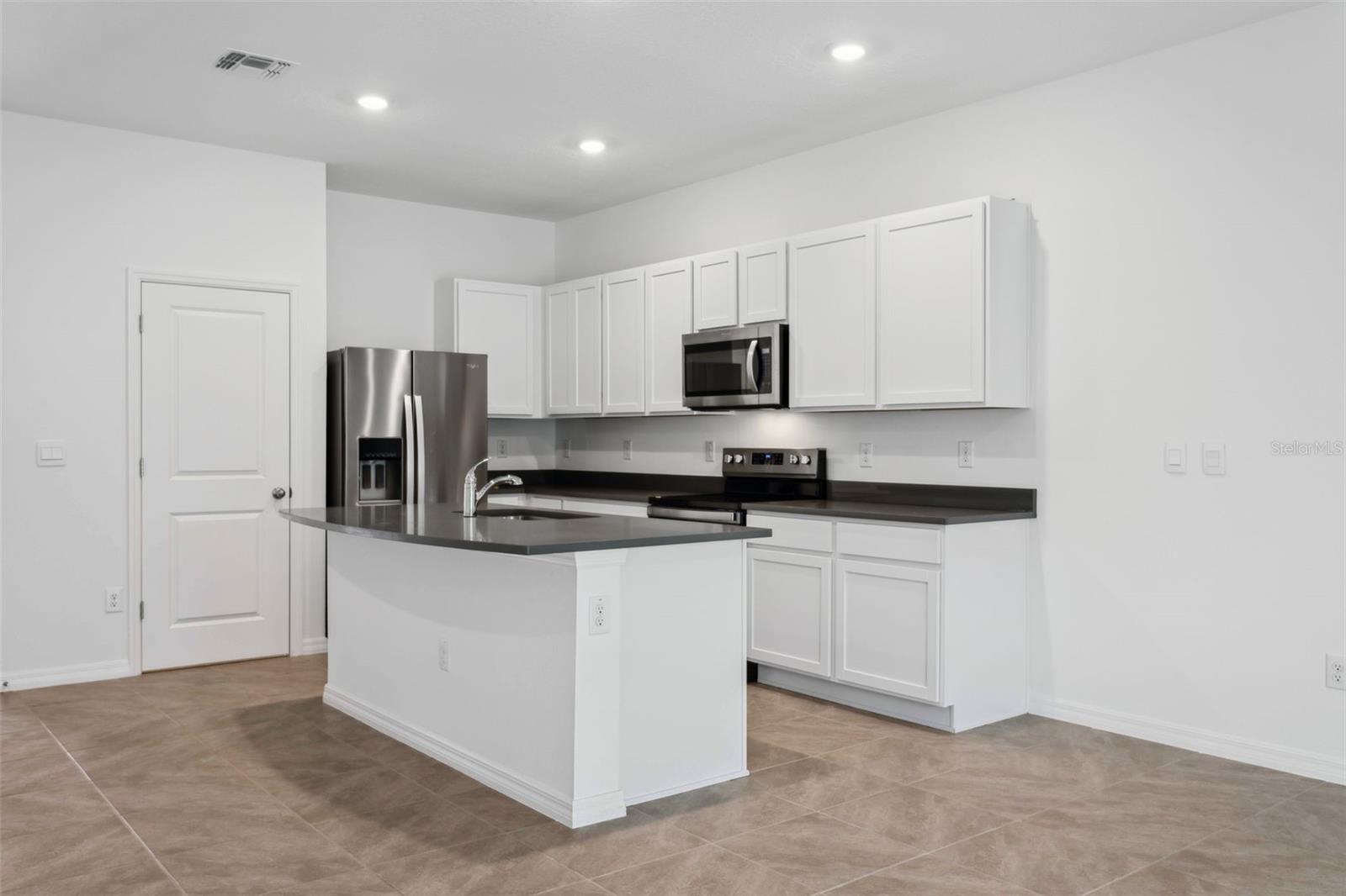 SALEM TWNHMS - Residential Lease