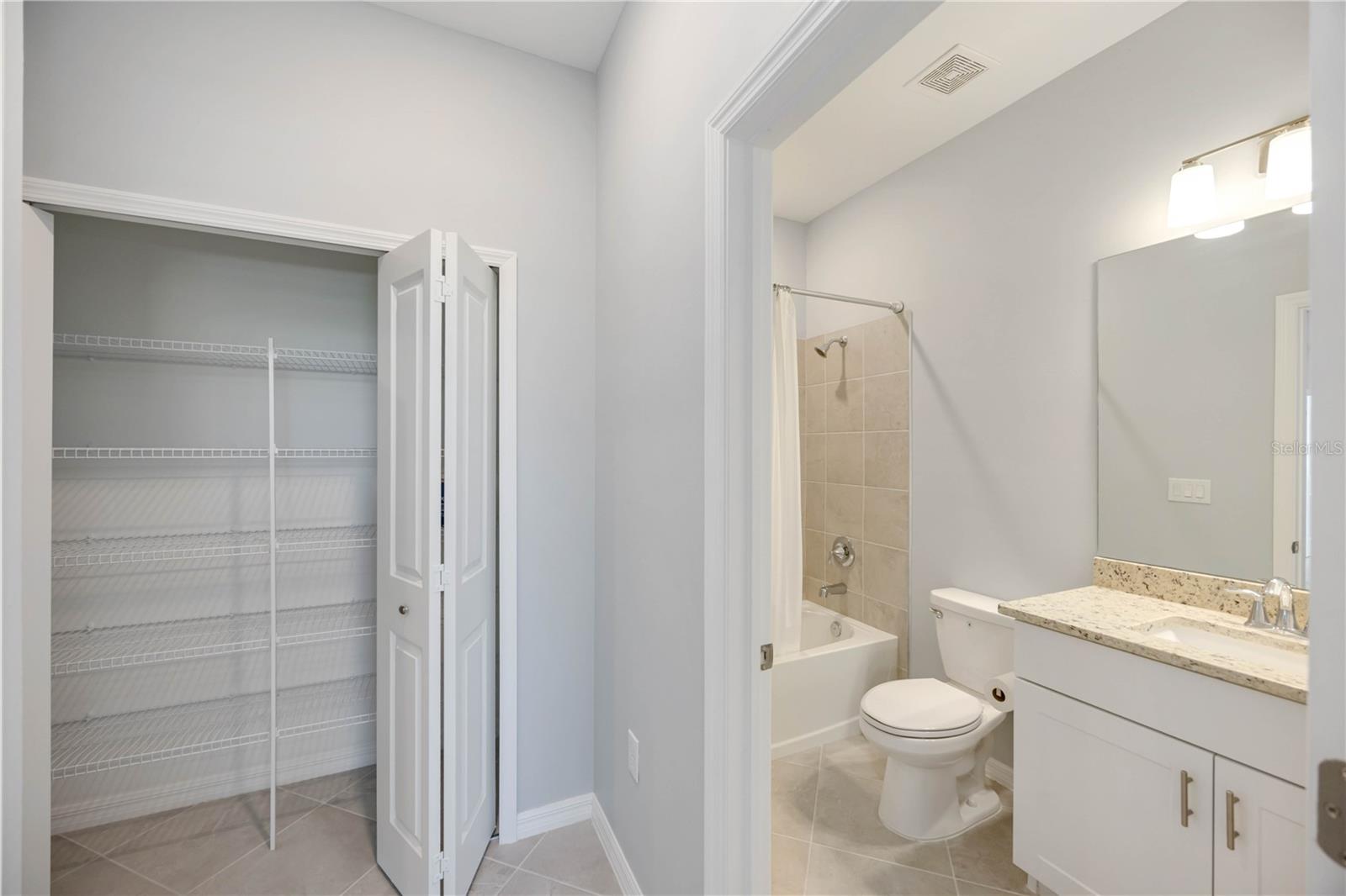 BISCAYNE LNDG NORTH - Residential