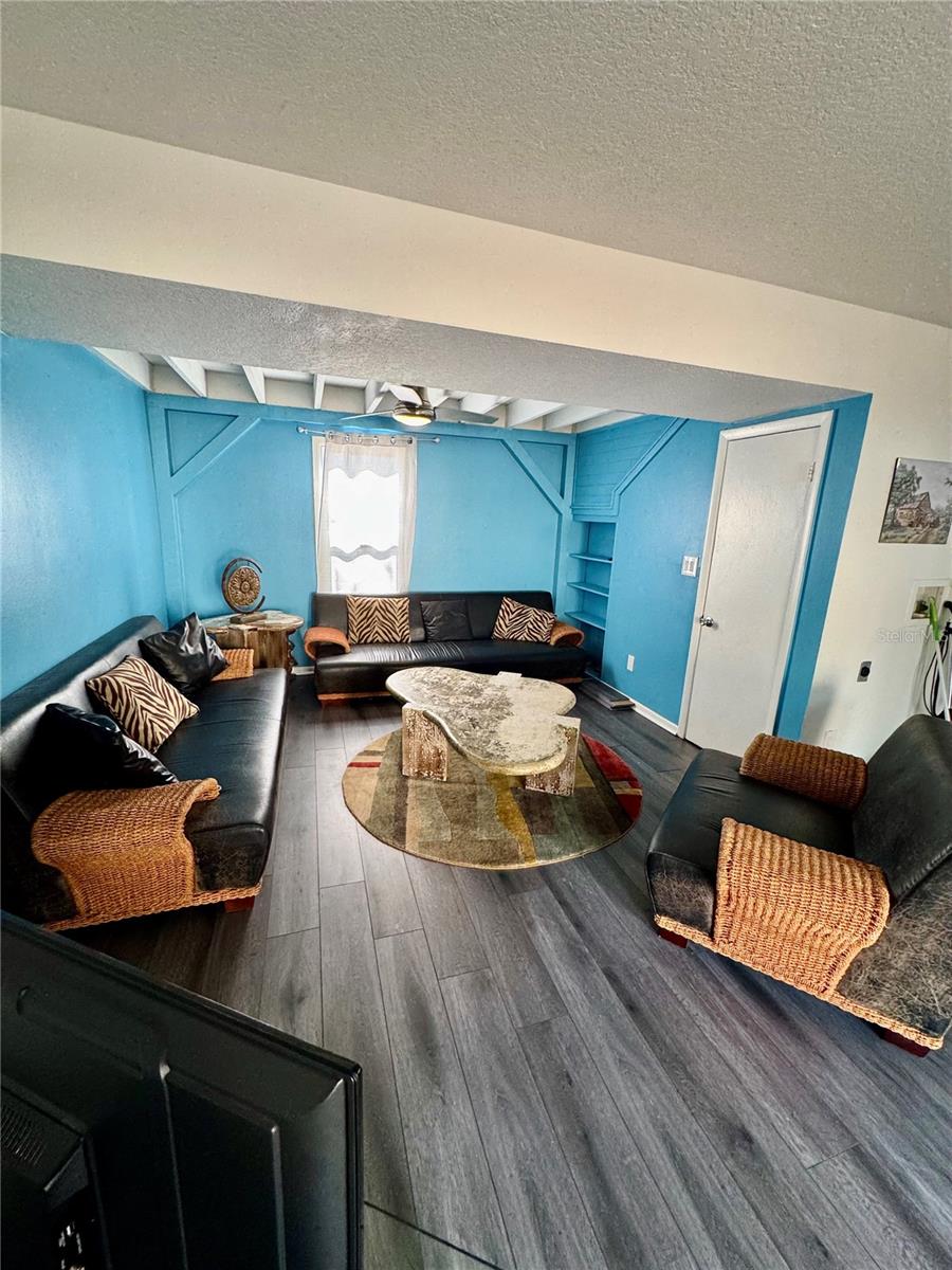 OAK BRIDGE RUN A CONDO - Residential Lease