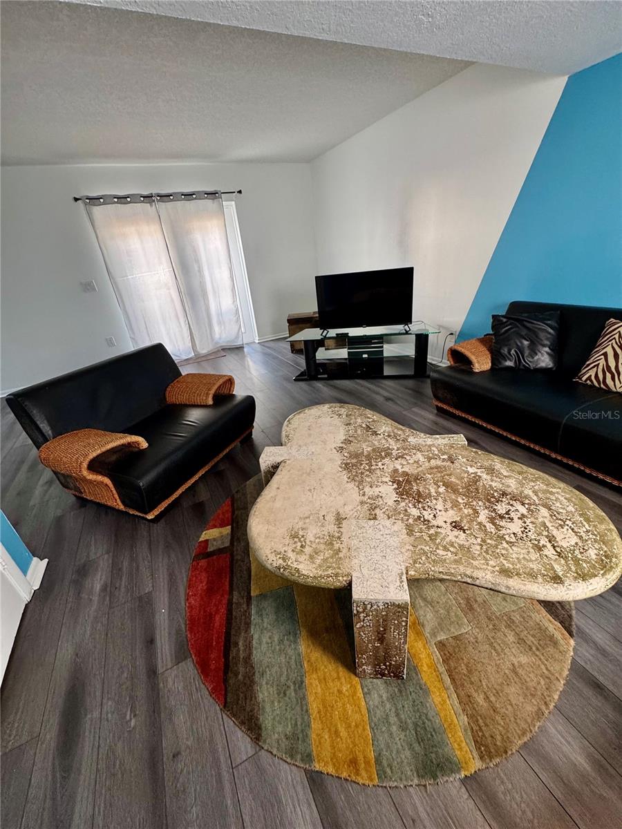 OAK BRIDGE RUN A CONDO - Residential Lease