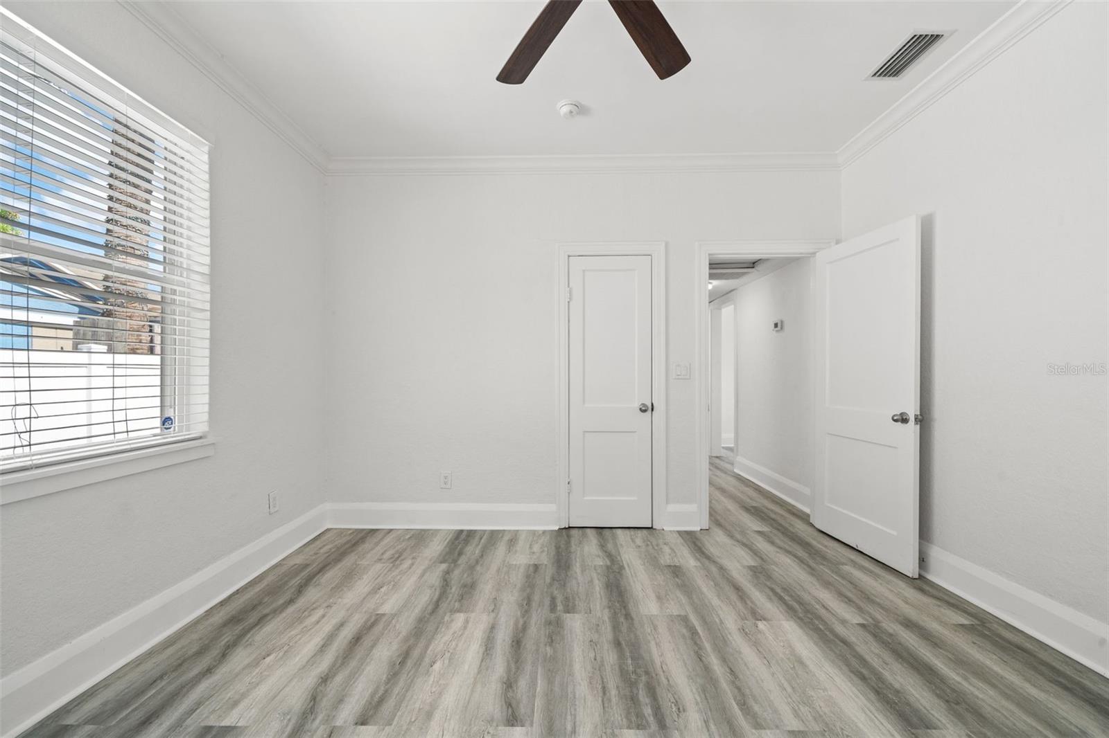 WEST LAND - Residential
