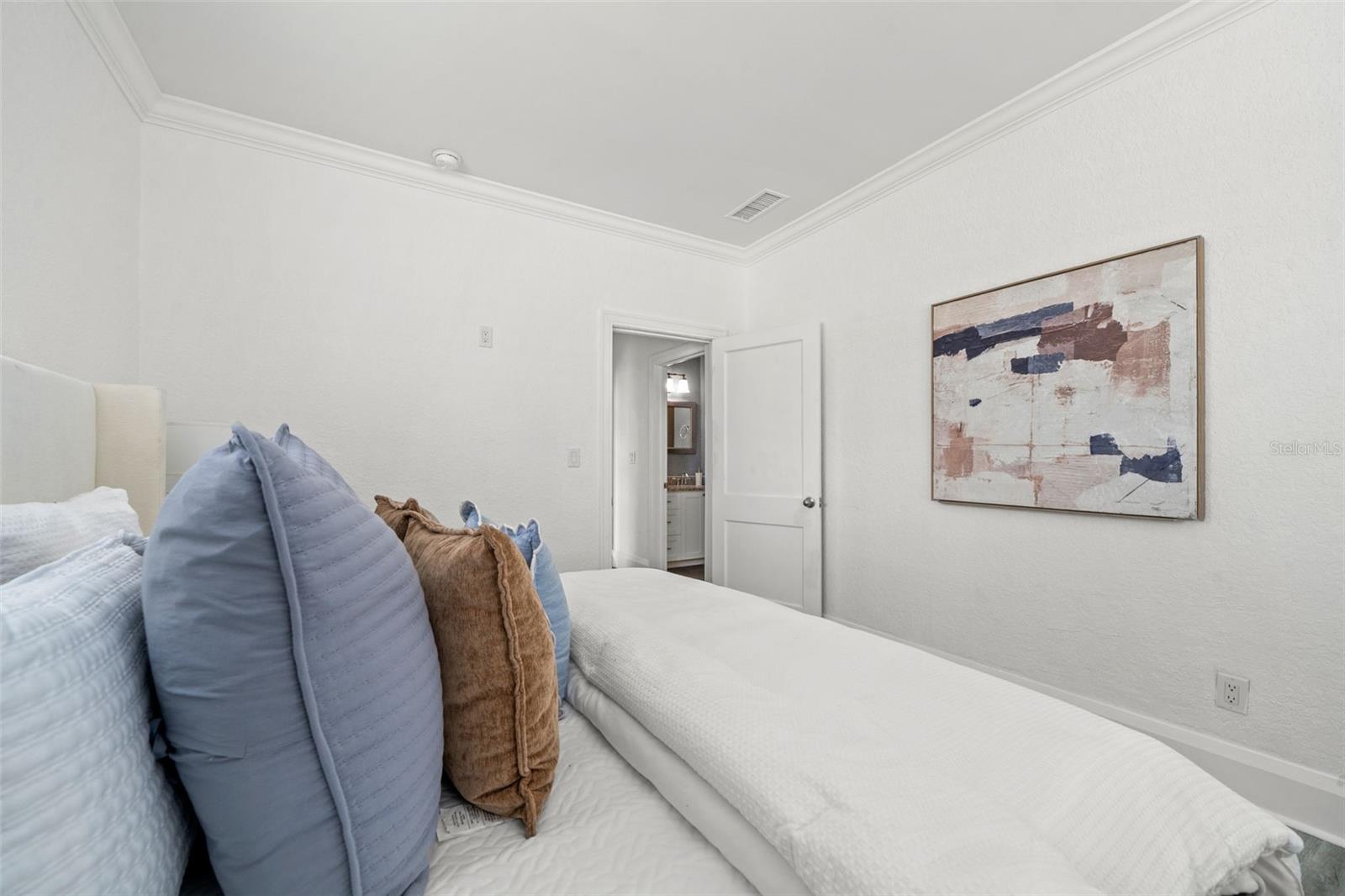 WEST LAND - Residential