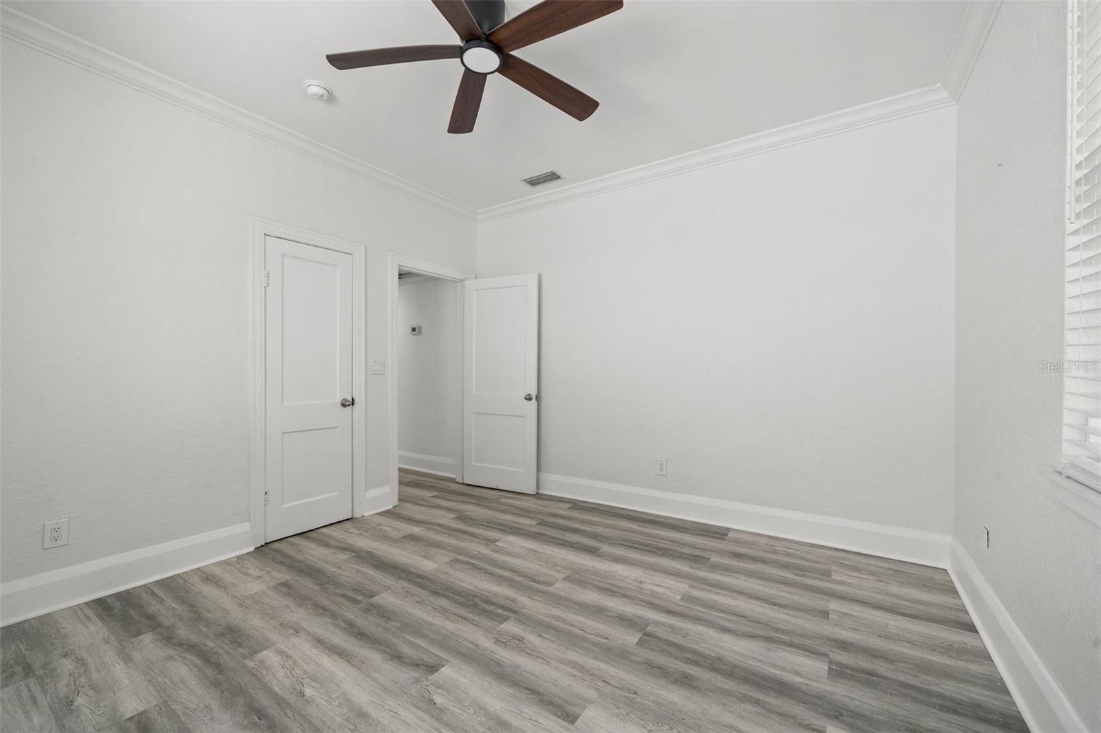 WEST LAND - Residential