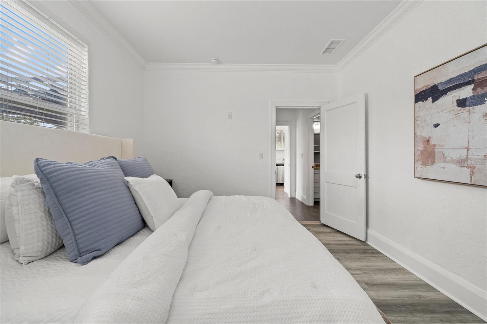 WEST LAND - Residential