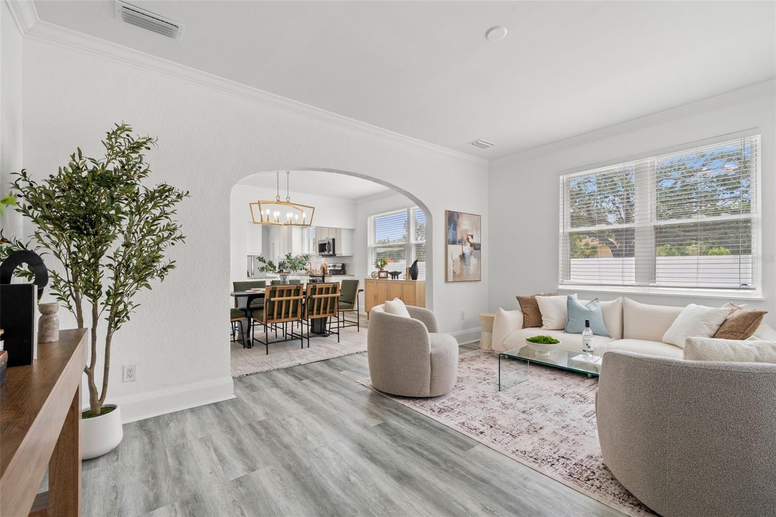 WEST LAND - Residential