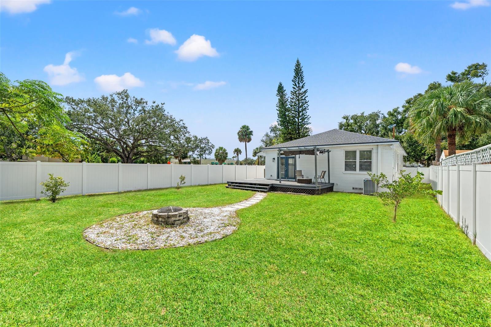 WEST LAND - Residential