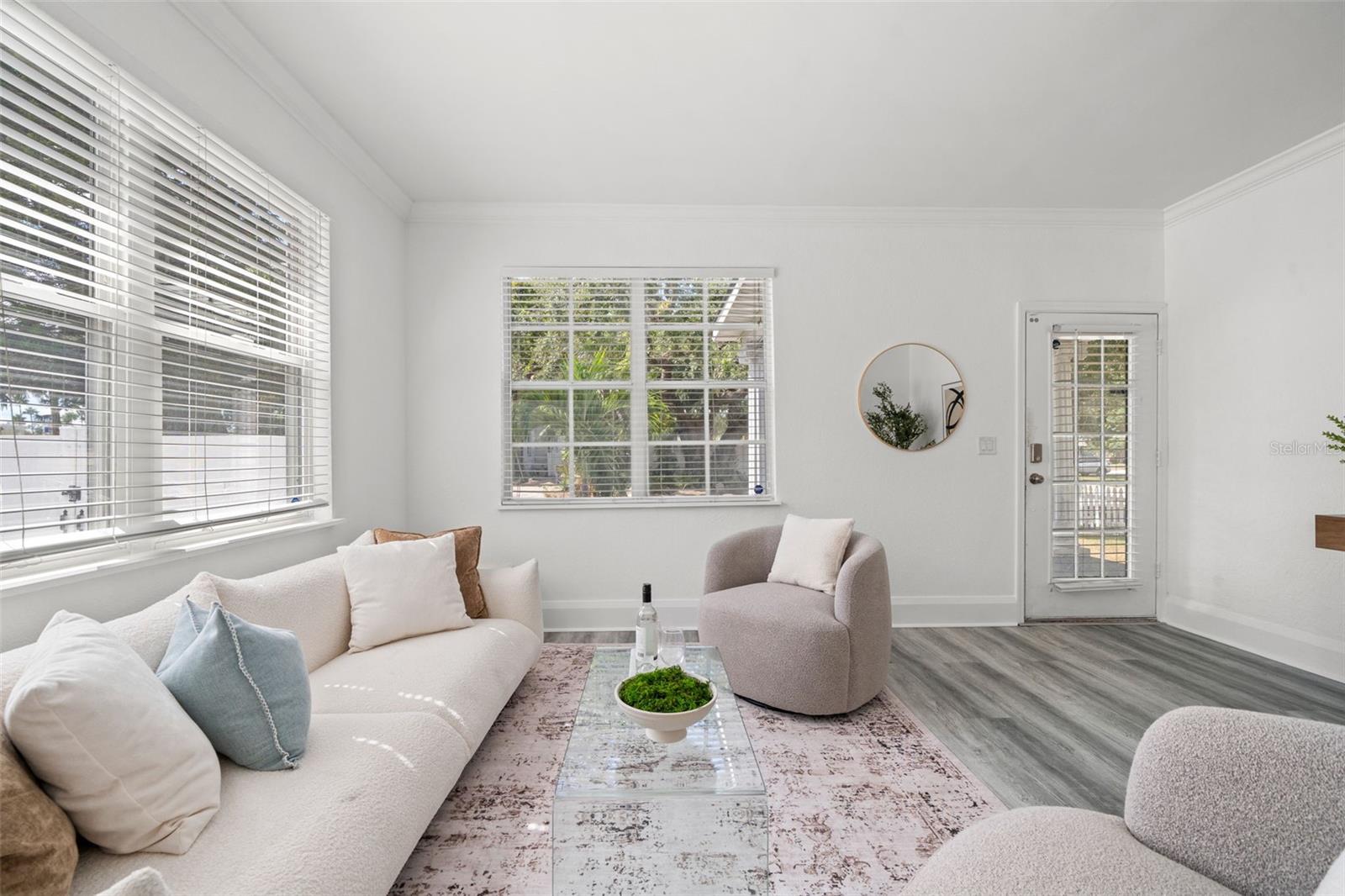 WEST LAND - Residential