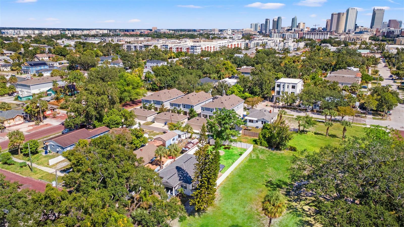 WEST LAND - Residential
